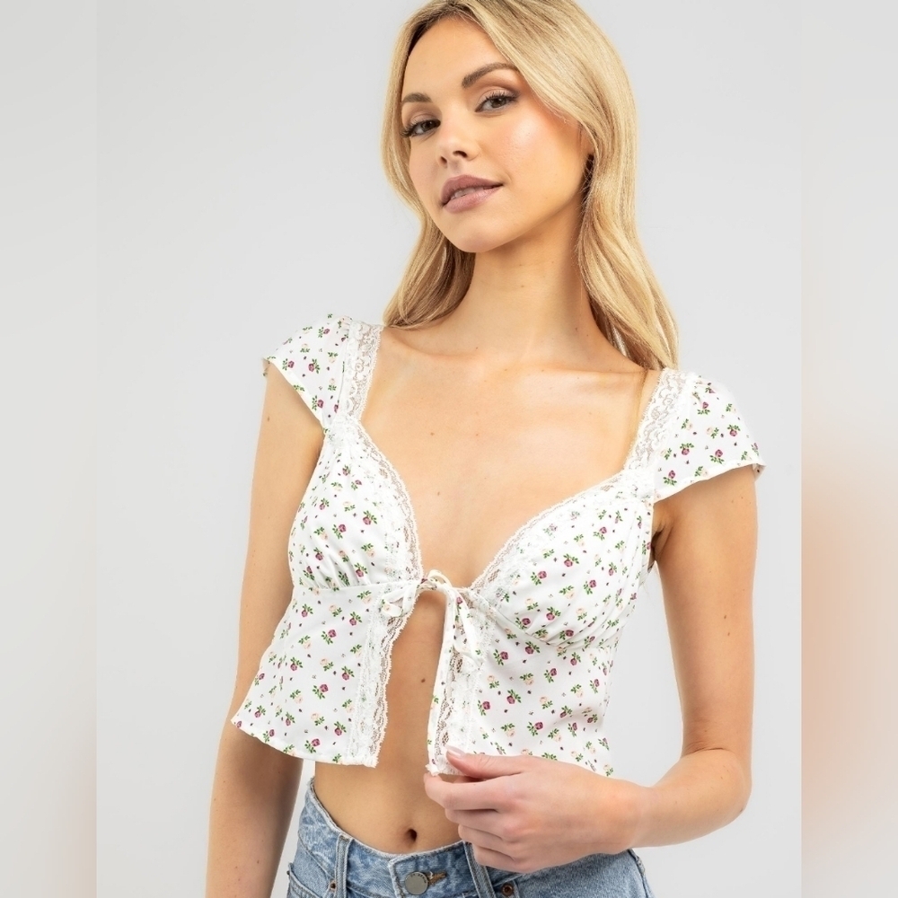GLASSONS WHITE & FLORAL WITH LACE TIE UP TOP US Size 10